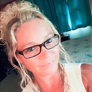 Meet your Posher, Carrie